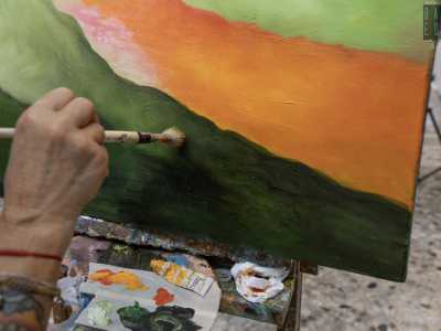 Tra le corsiste di pi� lungo corso c�� la 63enne Anna, allieva dal 2018, che vediamo alle prese...